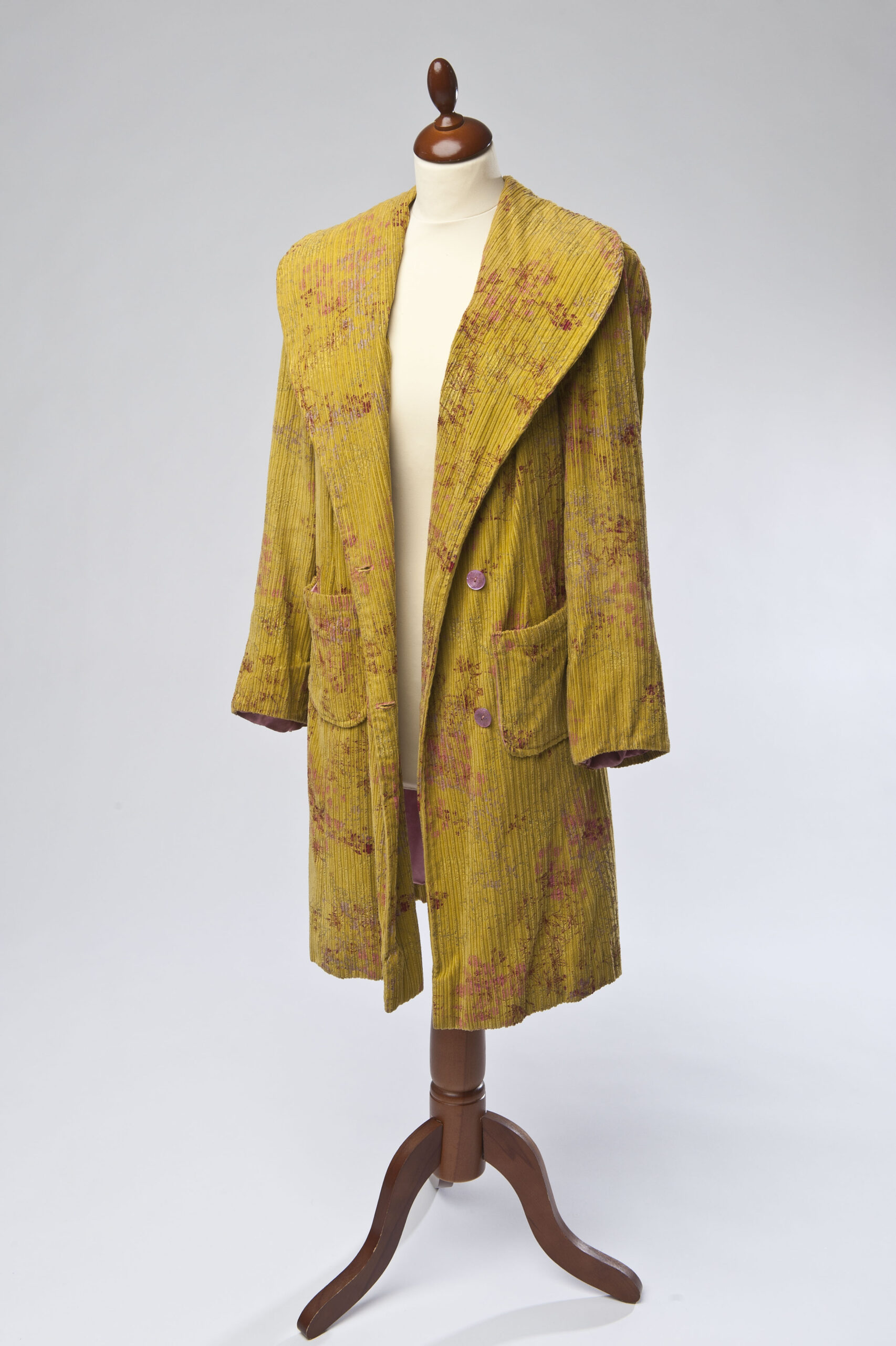 manteau motif jaune couture